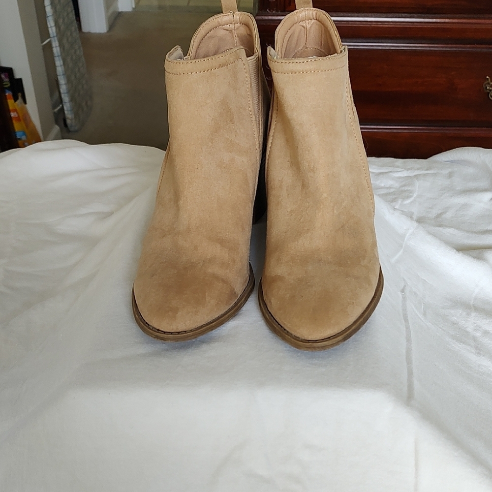 Francesca's Collections Tan Ankle Booties Suede
